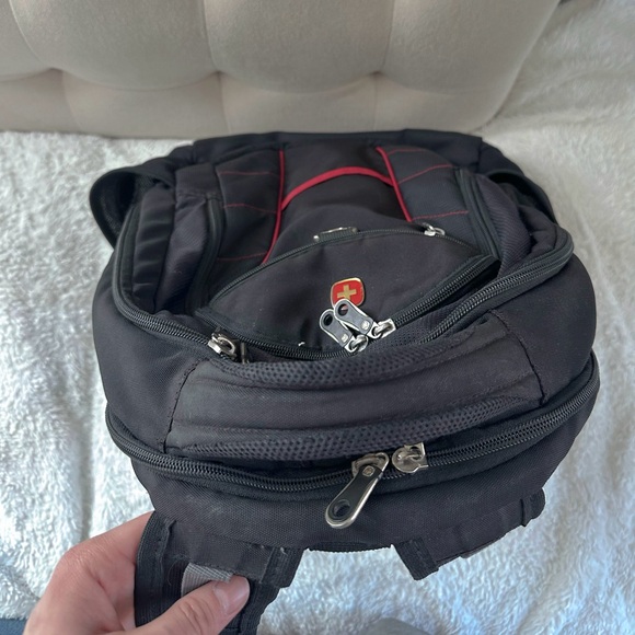 SwissGear backpack - Picture 6 of 7